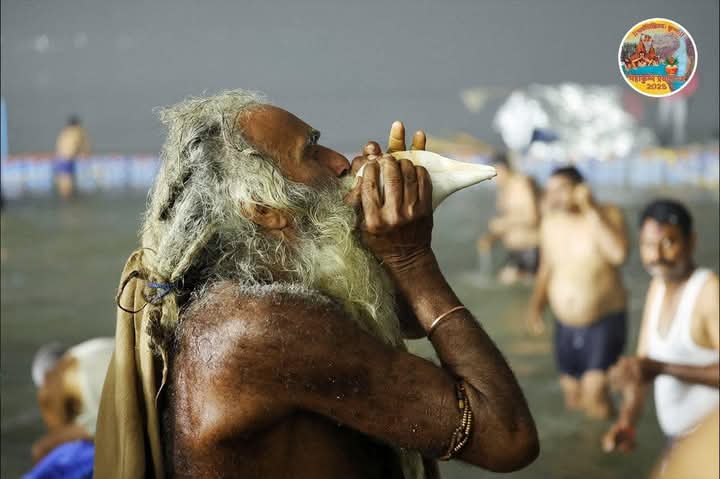 DhirendraSing97's tweet photo. सनातन संस्कृति का अद्भुत संगम,
#आस्था_का_महाकुम्भ
#mahakumbh2025 
#प्रयागराज https://t.co/gXHUSzmhN6