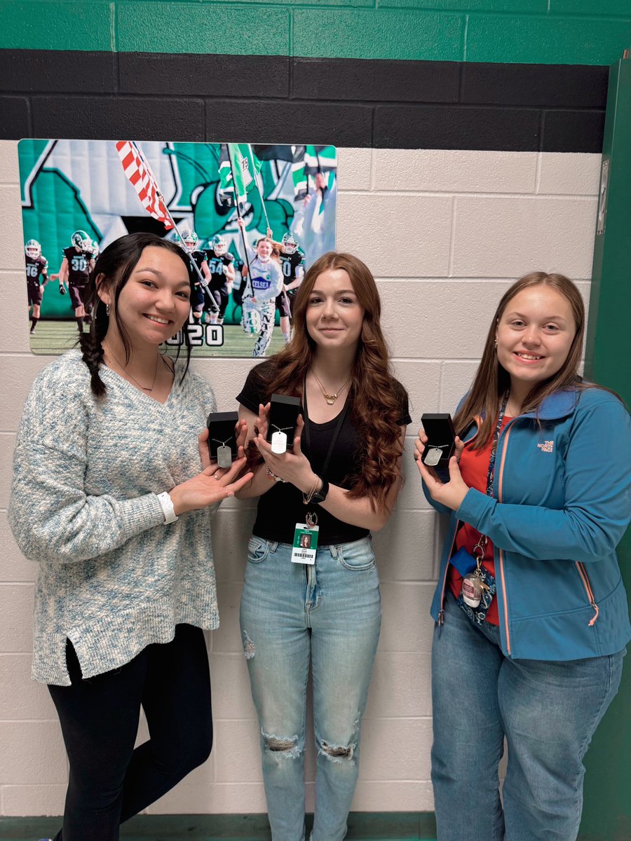 Azle Sports Medicine (@azlesportsmed) on Twitter photo Thank you <a href="/AzleHornets/">Azle Hornets</a> for recognizing the work that these 3 seniors have put in to not only your program but a number of athletic programs on campus! #hornetpride #ATSeniors Thank you <a href="/AzleHornets/">Azle Hornets</a> for recognizing the work that these 3 seniors have put in to not only your program but a number of athletic programs on campus! #hornetpride #ATSeniors