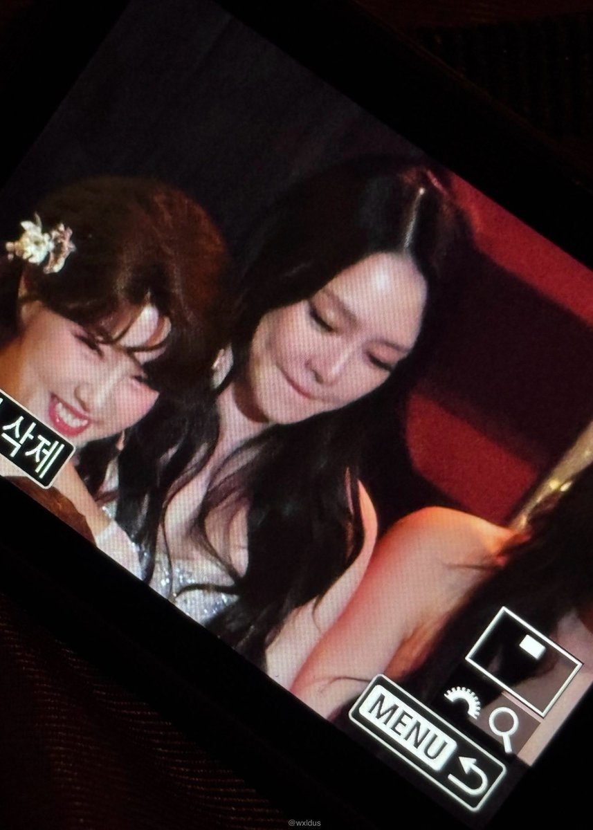 얘들아 차지연 얼굴이... 얼굴이...