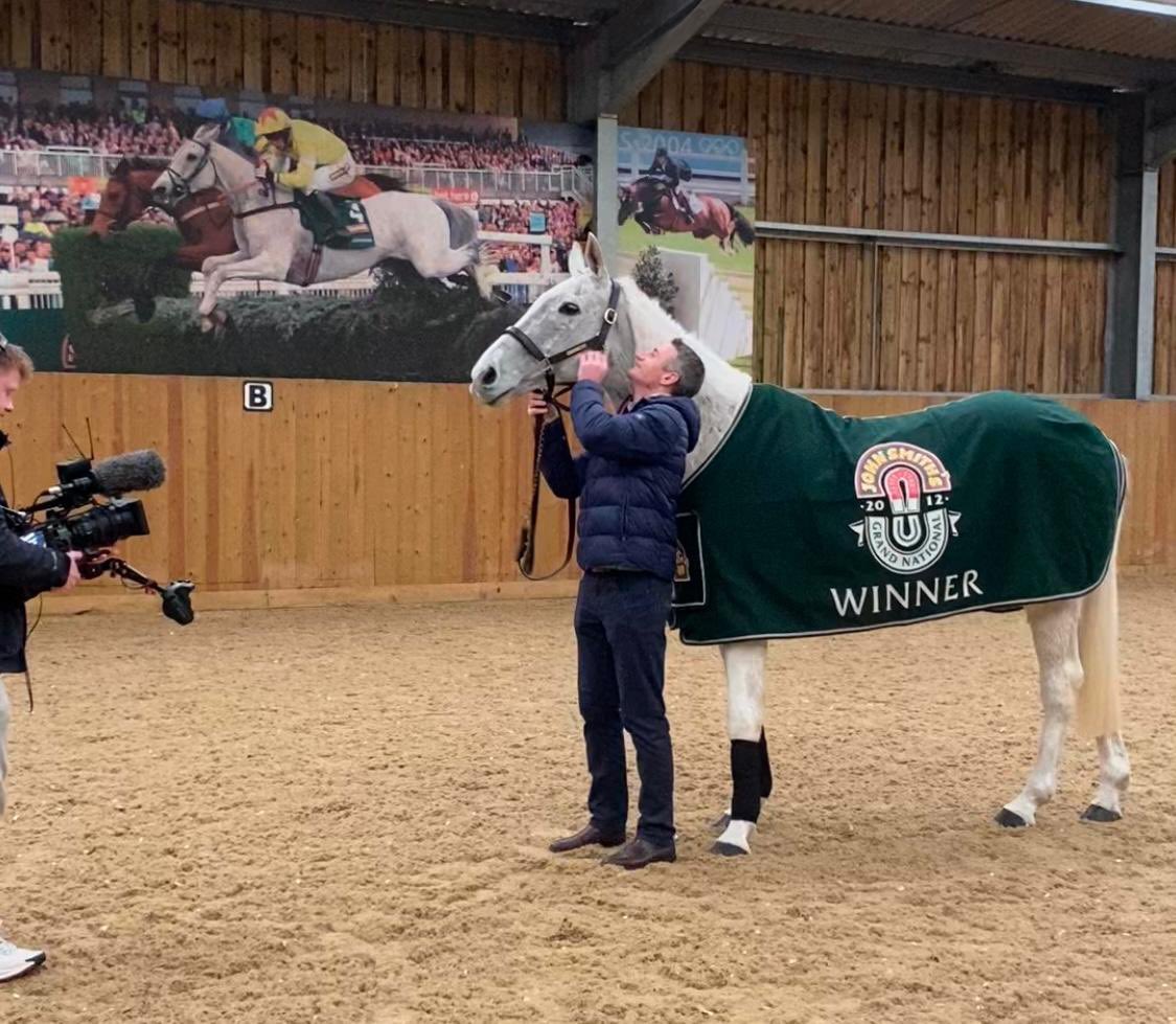 Shawfarmstud tweet media