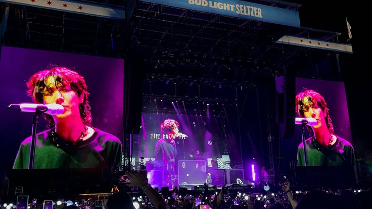thvishie's tweet photo. POV: you are going to the "Hope on the stage tour"
★🎸🎧⋆｡°⋆

~ a thread-`♡´- https://t.co/5vWklQXmzN