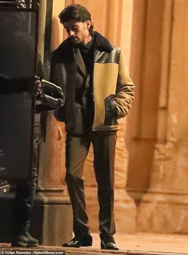 zaynbbh's tweet photo. something shifted https://t.co/qLDVdQFvjd