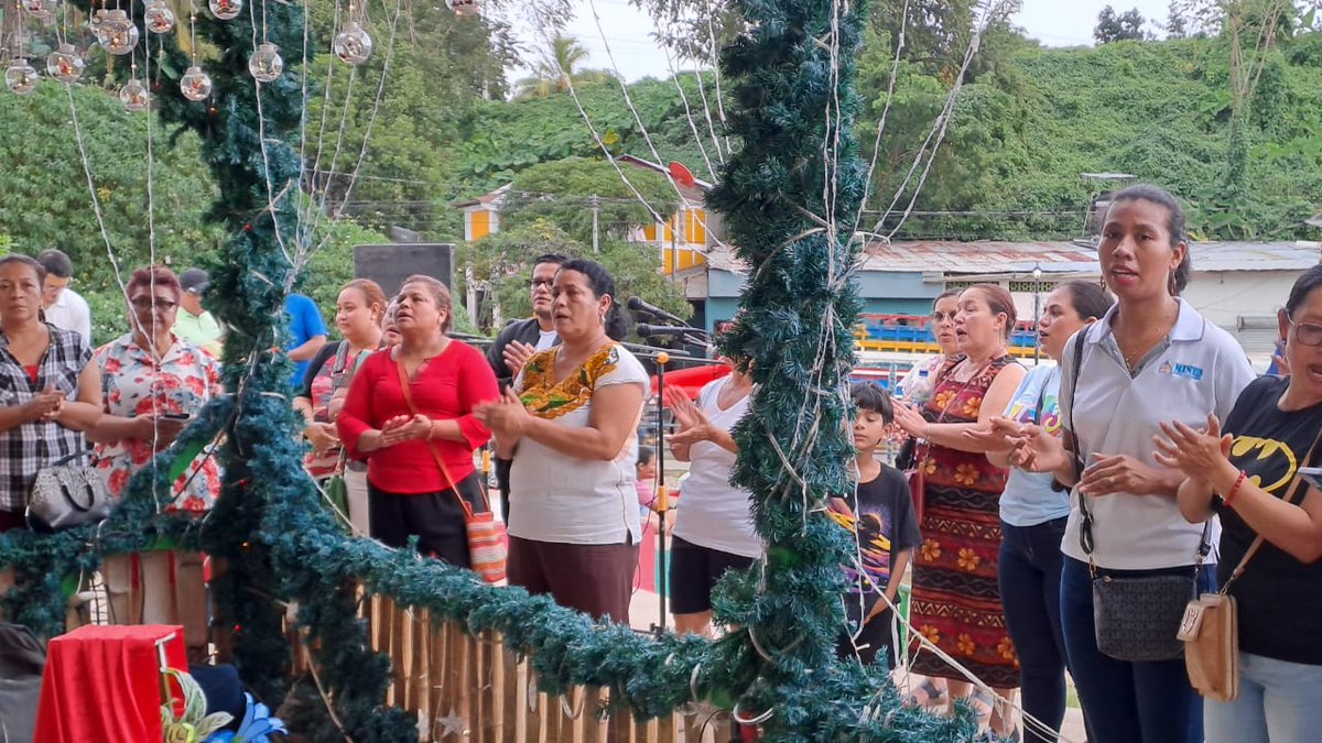 AdelanteSiempr_'s tweet photo. En el marco de las celebraciones de las fiestas patronales de nuestro querido municipio de #Siuna autoridades municipales, llevaron a cabo una emotiva cantata en honor a nuestro Señor de Esquipulas. 🙏🎶

🎉 ¡Viva el Señor de Esquipulas! 🙌

#2025AvanzandoEnRevolución https://t.co/PrJ2qzCFIm