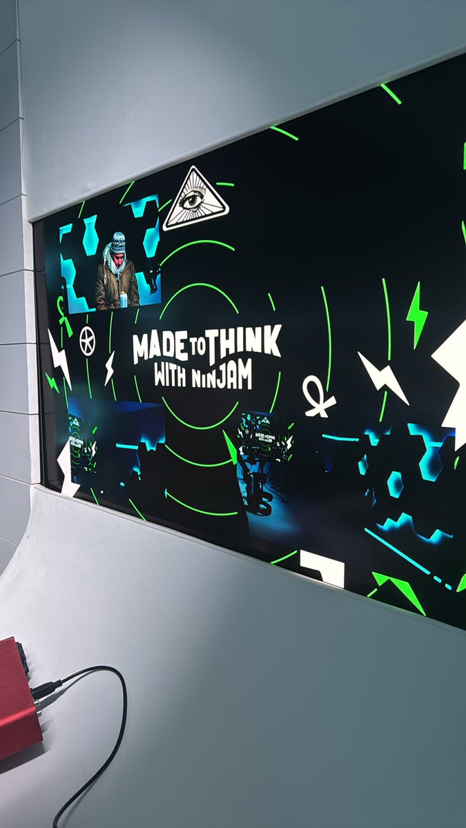 Redbridge Podcast Studio - Bolton (@droneboy88) on Twitter photo 