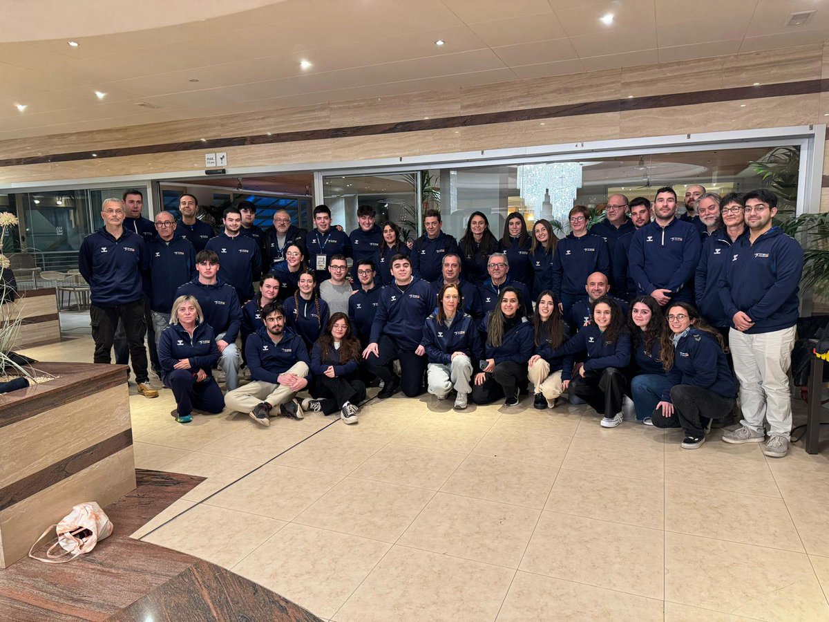 ⏱️ Els/les anotadors/es-cronometradors/es que van participar al @cesabm2025cat!

👉🏻 Amb la presència del president del CCA, i dels responsables Jordi Ausàs i Miquel Florenza!

#HandbolCatalà #cesabm2025cat