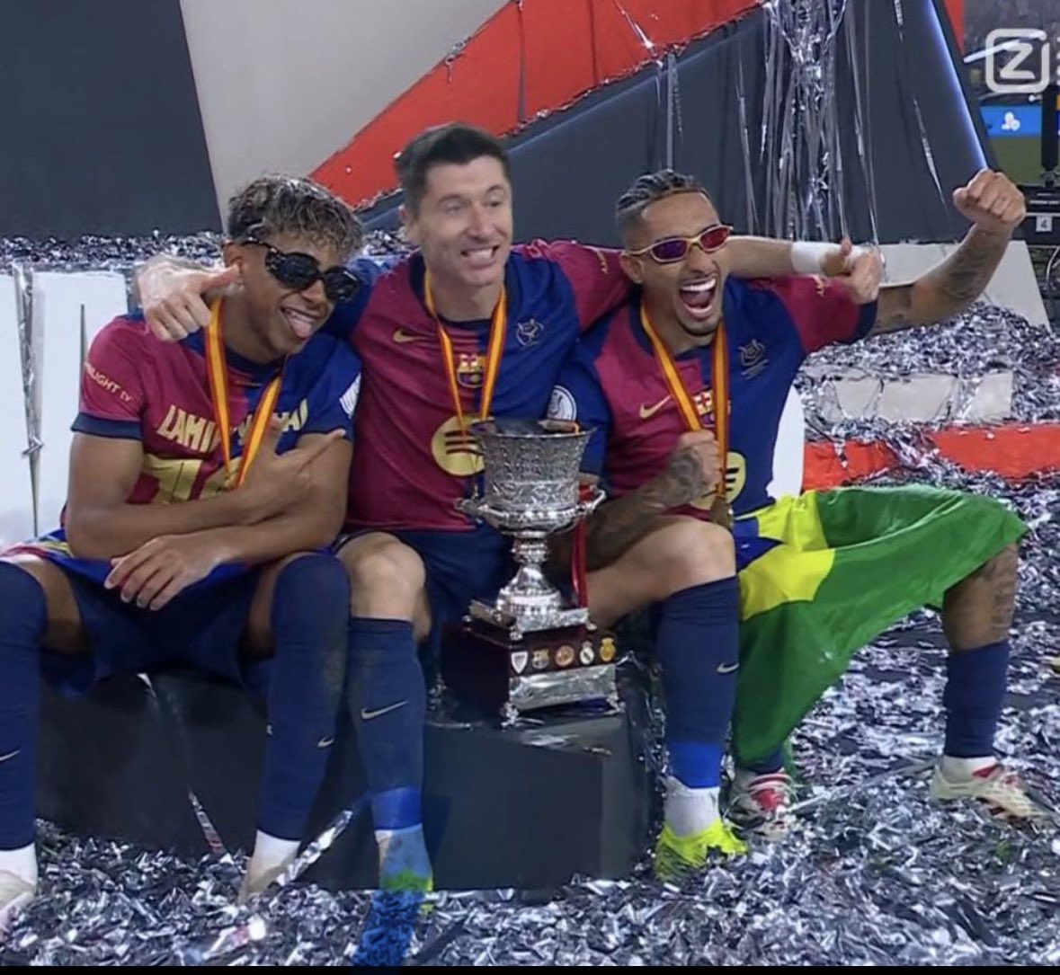 alexiakcule2333 tweet media