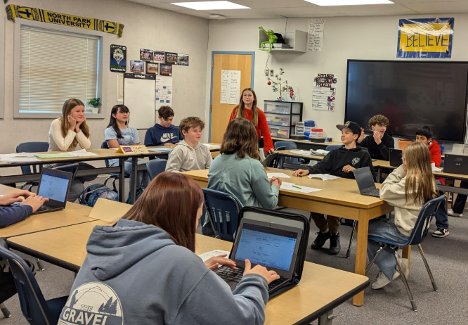 Ridgeline_MS's tweet photo. Students engage in a fishbowl debate in Mr. Kerrigan's WA State History class. Students learned about the groups that had claims to the Pacific Northwest and analyzed their research to determine which group had the strongest claim to the region.
#STORMFamily #LearningFocused https://t.co/f0ux5dl6aM
