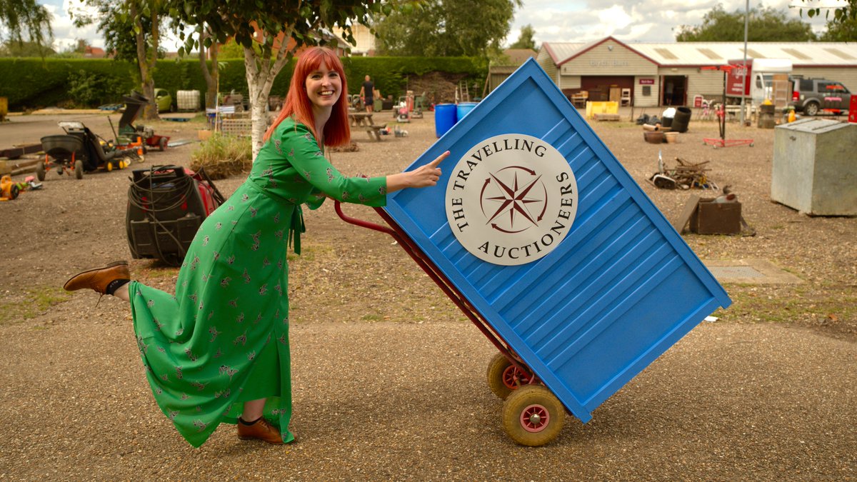 The Travelling Auctioneers (@travellingauct) on Twitter photo Izzie Balmer (<a href="/izziebalmer1/">Isabel Balmer</a>) and Robin Johnson (<a href="/johnson_bespoke/">Johnson Bespoke</a>) take on the challenge of clearing a cluttered seaside second home in today's episode of The Travelling Auctioneersโจ
๐Tune in at 4.30PM on <a href="/BBCOne/">BBC One</a> Izzie Balmer (<a href="/izziebalmer1/">Isabel Balmer</a>) and Robin Johnson (<a href="/johnson_bespoke/">Johnson Bespoke</a>) take on the challenge of clearing a cluttered seaside second home in today's episode of The Travelling Auctioneersโจ
๐Tune in at 4.30PM on <a href="/BBCOne/">BBC One</a>