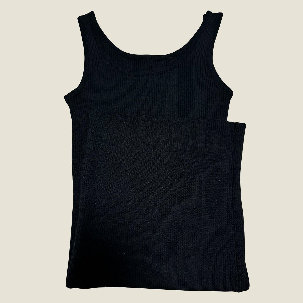 เดรสยาวรัดรูป ผ้าร่อง 
70b free shipping

free size อกยืดถึง 40 L 30

#เสื้อผ้ามือสอง #ส่งต่อเสื้อผ้า #ส่งต่อเสื้อผ้ามือสอง #ส่งต่อcintage #ส่งต่อstylistshop