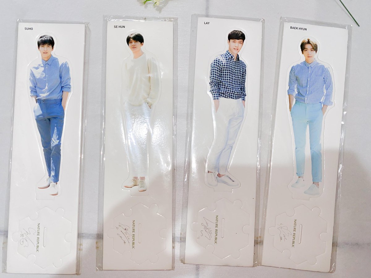 nsiteruno's tweet photo. WTS standee exo nature republic 

20k/member 
good condi https://t.co/Z4vHSZYLFy