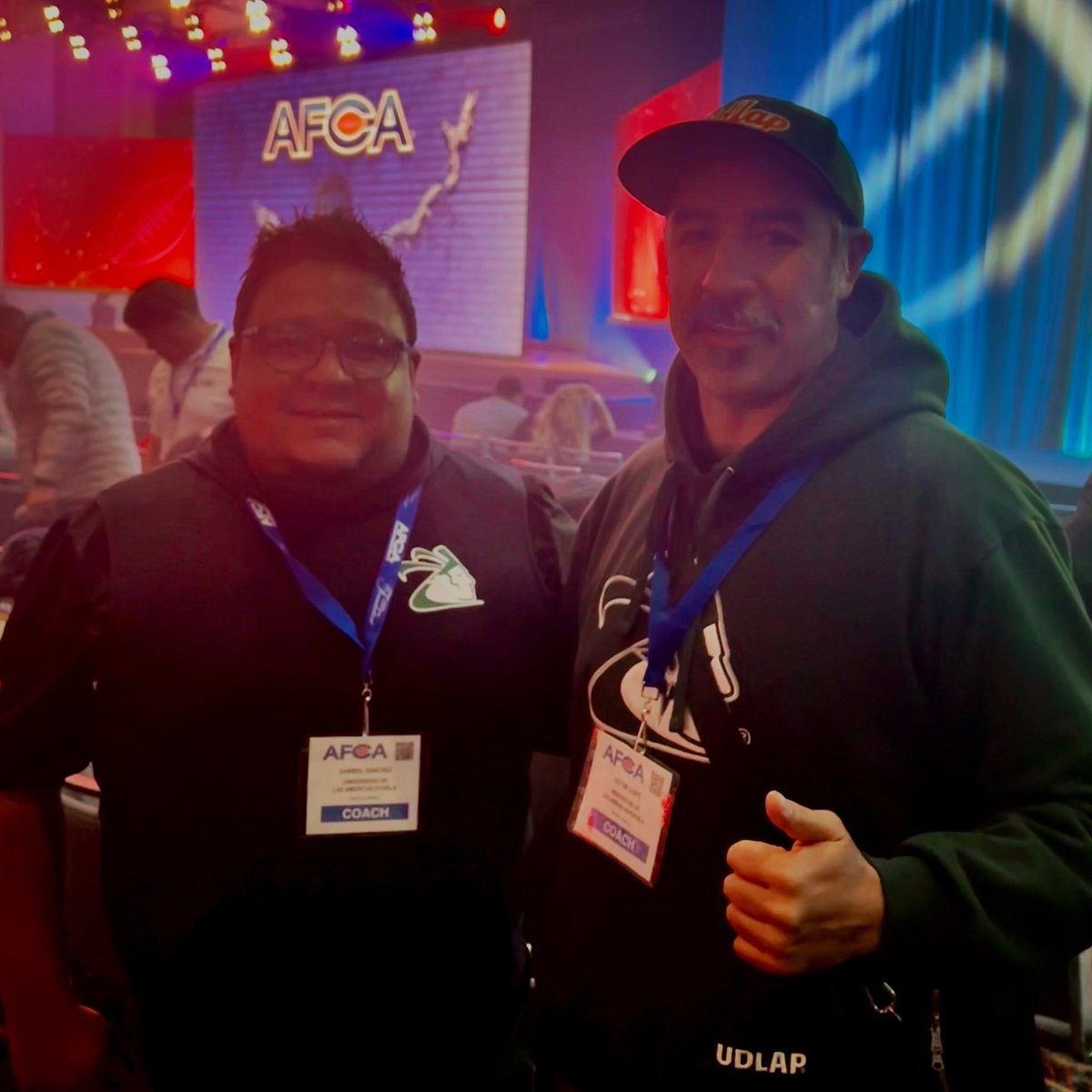 📋 LISTOS PARA UNA CONVENCIÓN MÁS… 

Los Coaches <a href="/blackyacuna/">Coach black</a> y <a href="/Coachsaspe/">Coach Saspe</a> de los 🏹 <a href="/aztecasudlap/">Aztecas UDLAP</a> también se encuentran en Charlotte para el inicio de las clínicas que se darán en AFCA. 

LIGA MAYOR 🇲🇽 ONEFA 2025 

#HablemosDeFootball🗣️🏈