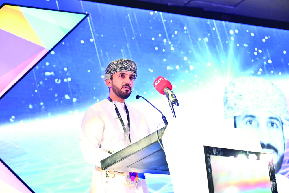 قمة "إنوكسيرا" تناقش بناء مجتمع معرفي يواكب التطورات 
#جريدة_عمان
omandaily.om/article/1171194