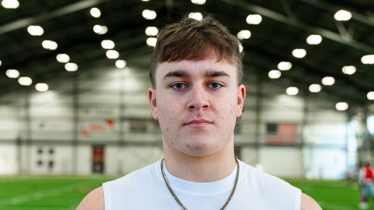 Six Star Football | PLUS+ (@sixstarfootball) on Twitter photo Stock Rising in the Heart of the Defense: Kansas’s 2027 Linebackers to Know
⭐️Brokub & Rett Daniels among rising gems in KS '27 LB class🔥
STORY▶️🔗sixstarfootball.com/article/stock-…
<a href="/blakejberry13/">Blake Berry</a> <a href="/BlakeBroko74356/">Blake Brokob</a> <a href="/RettDaniels/">Rett Daniels</a> <a href="/MMoaliitele/">Mason Moaliitele</a> <a href="/Kenton_Taylor92/">Kenton Taylor</a> Stock Rising in the Heart of the Defense: Kansas’s 2027 Linebackers to Know
⭐️Brokub & Rett Daniels among rising gems in KS '27 LB class🔥
STORY▶️🔗sixstarfootball.com/article/stock-…
<a href="/blakejberry13/">Blake Berry</a> <a href="/BlakeBroko74356/">Blake Brokob</a> <a href="/RettDaniels/">Rett Daniels</a> <a href="/MMoaliitele/">Mason Moaliitele</a> <a href="/Kenton_Taylor92/">Kenton Taylor</a>