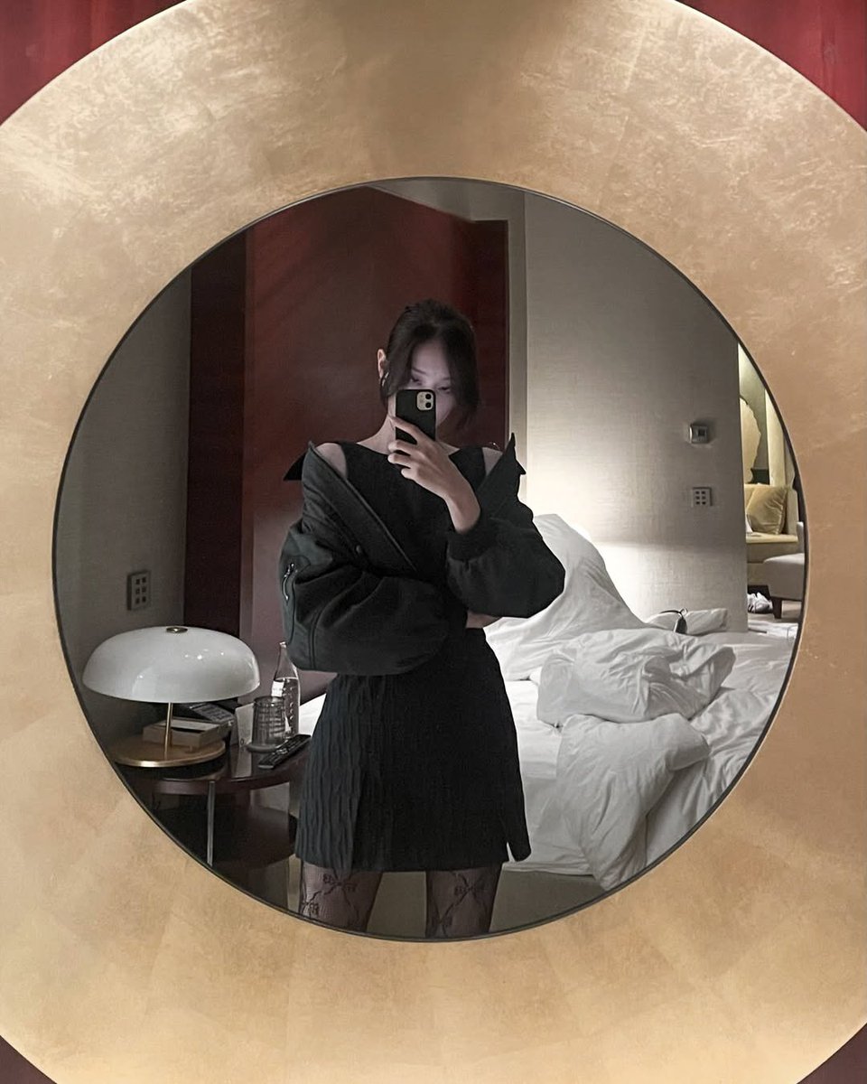 Joncseo's tweet image. flirtatious yet fierce—