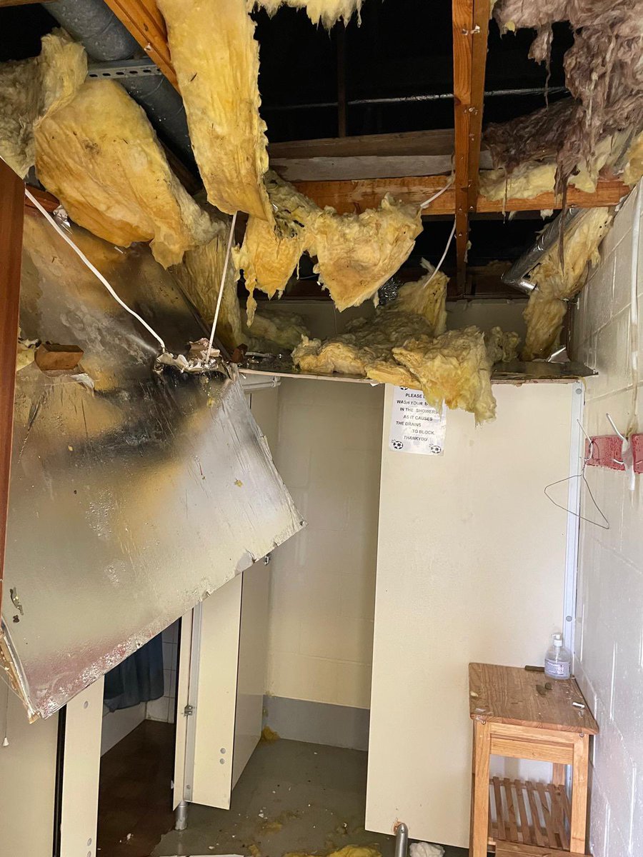 redhillfc's tweet image. 🦞Game postponed🦞

Unfortunately due to the burst pipe in our changing block, tomorrow nights Surrey Senior cup game vs @guildfordcityfc has had to be Postponed. 

We will work with Guildford to rearrange and set a new date .