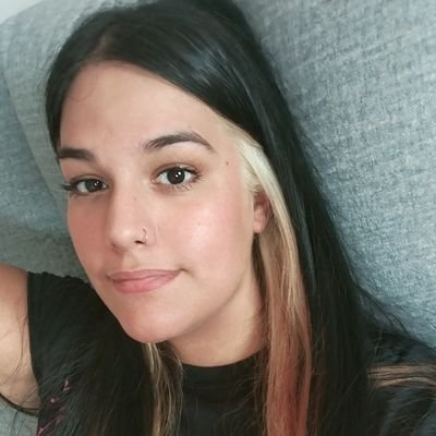ESPcrave's tweet photo. 🚨 Alcachofita ha sido detenida por falsedad documental y obstrucción a la justicia tras una denuncia de su madre pluriempleada:

“Ha sobrepasado el límite de autodiagnósticos posibles, que la vea un médico o un juez.” https://t.co/5waJQ3LkTU