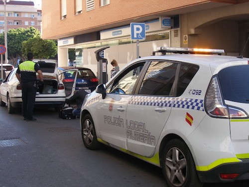 ESPcrave's tweet photo. 🚨 Alcachofita ha sido detenida por falsedad documental y obstrucción a la justicia tras una denuncia de su madre pluriempleada:

“Ha sobrepasado el límite de autodiagnósticos posibles, que la vea un médico o un juez.” https://t.co/5waJQ3LkTU