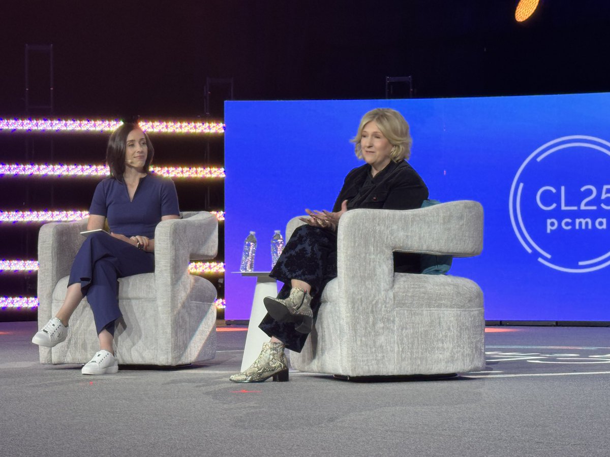 meetingstoday's tweet image. Brene Brown discussing the power of vulnerability at #pcmacl 2025. “The level of uncertainty and complexity the world is in…the armor you have to put on gets in the way of your courage.” #eventprofs #meetingprofs #conveningleaders