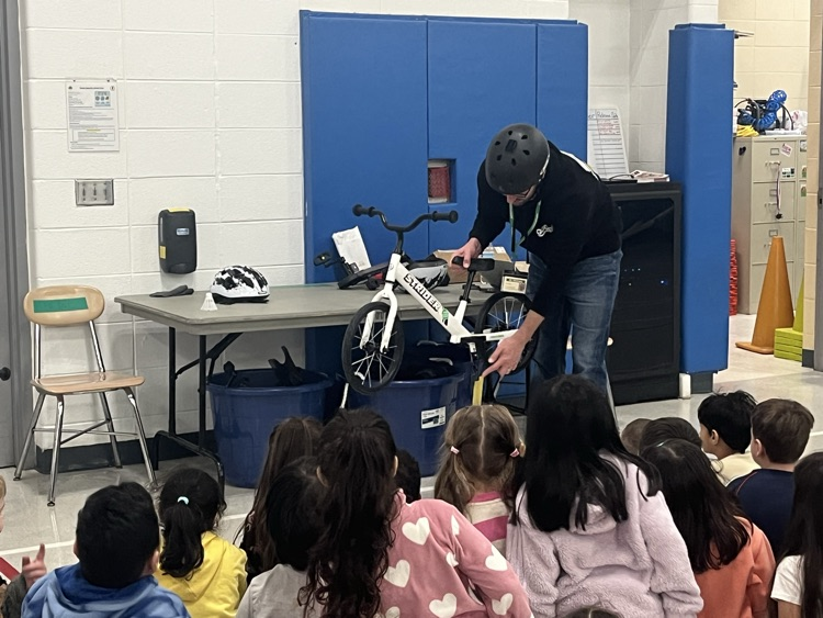 WPrimary50's tweet photo. Wildcats @WPrimary50 start bike riding today #LifeintheW @Woodland50News https://t.co/Fp5s5WJKKv