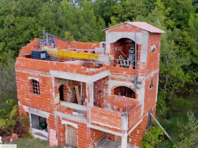 SwitchM42953211's tweet photo. #adp2025
t'inquiète pas mon Denis, je vais te donner un coup de main pour les travaux😉 #coquindesort https://t.co/aESPjROPUF