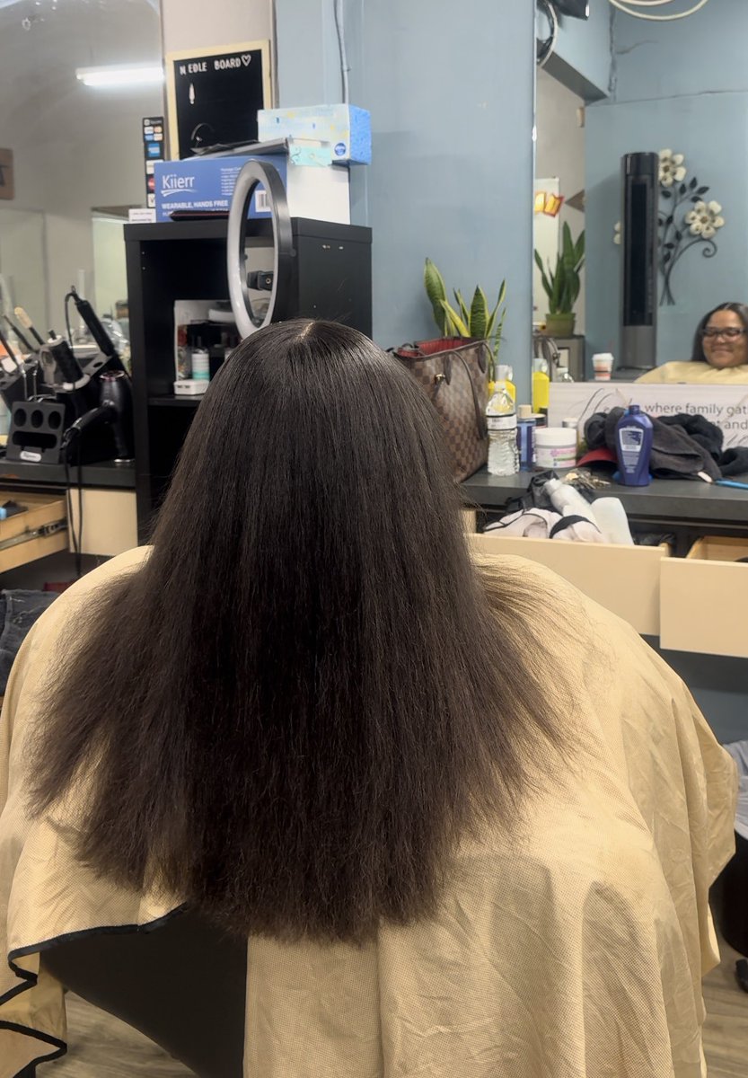queencrysss's tweet photo. Treatments &amp; trims🤌🏾 https://t.co/NkxXcKeDhs