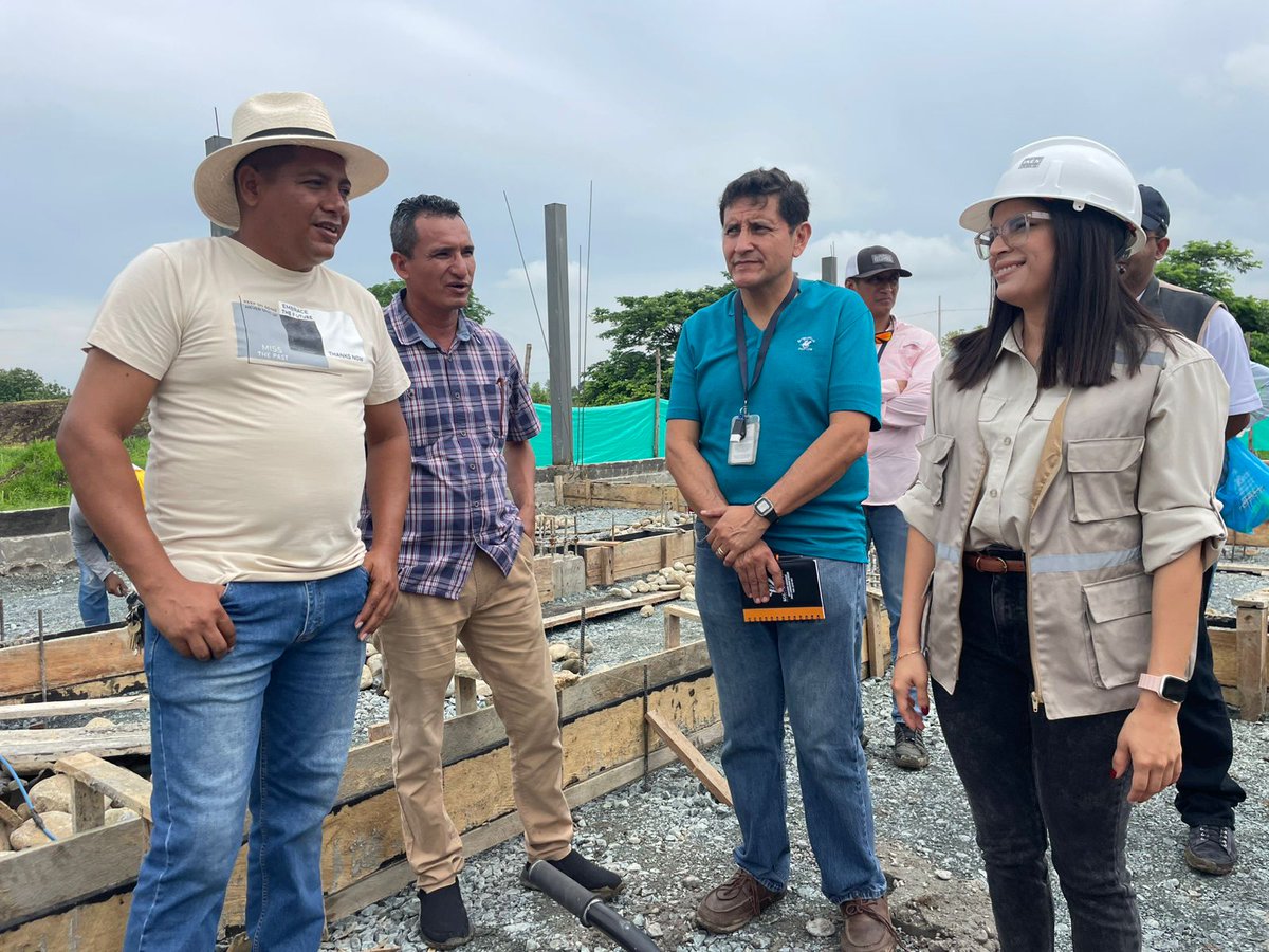 Francisca_LeonV's tweet photo. Recorremos el país #Guayas, #LosRíos, #Azuay, conversamos con nuestro personal de salud, con los afiliados. Verificamos atención, abastecimiento y avance de obras.
#Resolvemos por un Nuevo Ecuador donde los campesinos y pescadores artesanales tengan seguridad social de calidad. https://t.co/RrzJNATQvE