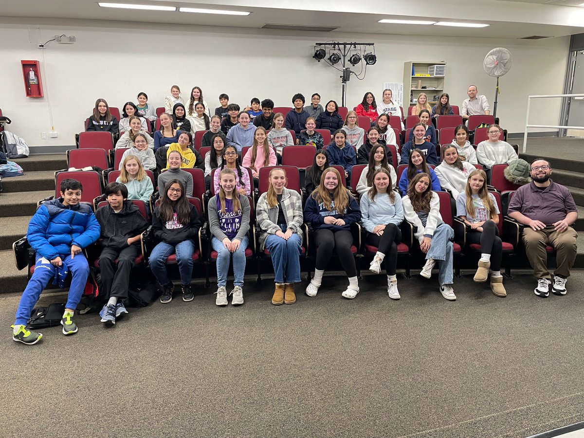 A shout out to Palos South’s student council members who recently held a fundraiser for the charity Veteran’s Honor Flight raising $1589! Great job!