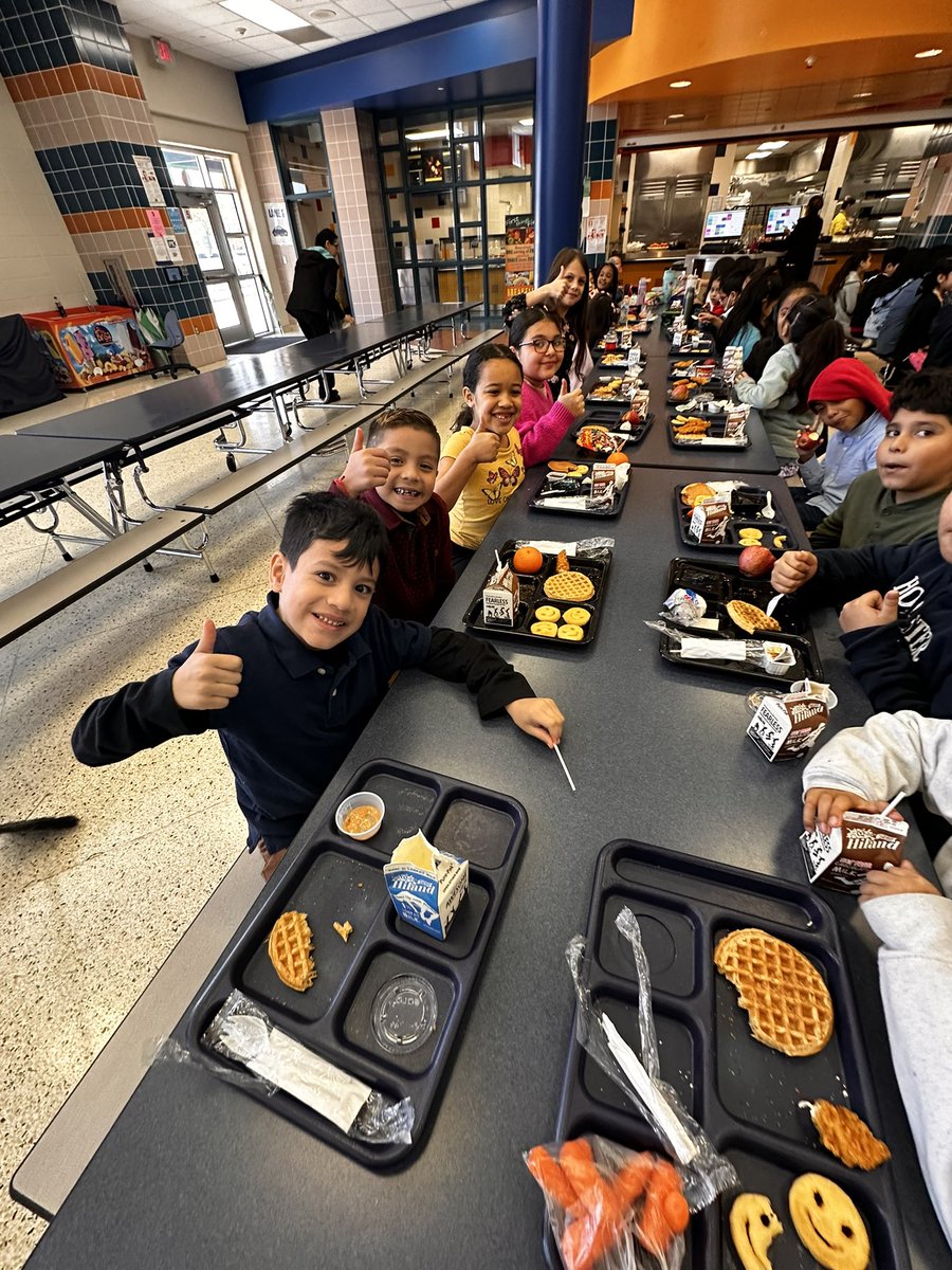 Sam Houston Elem. tweet media