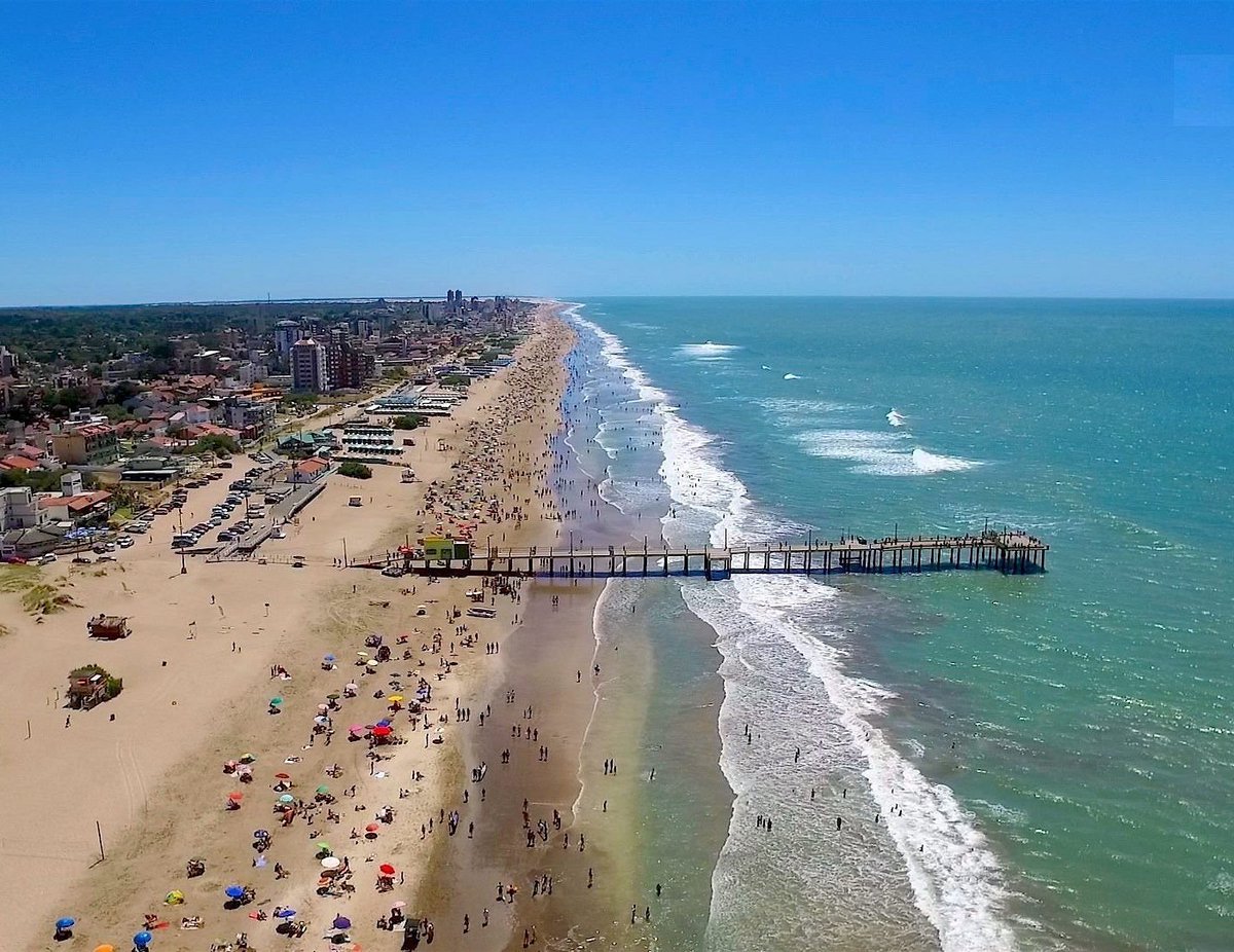 #Ahora en #LaSiestaEsSagrada🌞 #móvil de <a href="/raulicabralok/">raulicabral</a> desde Villa Gesell. 

💻provinciaradio.com.ar