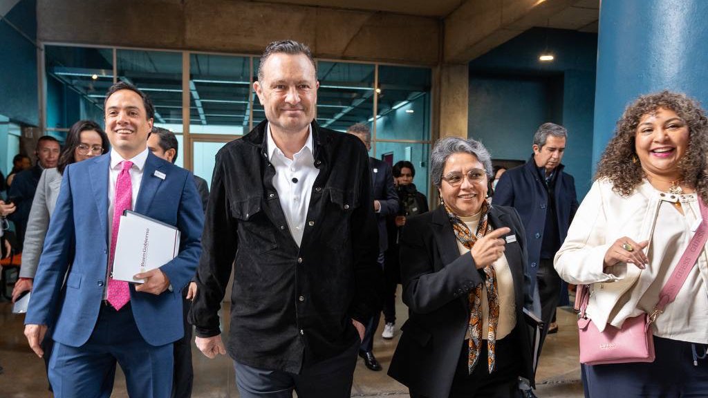 El espíritu federalista y de colaboración nos motiva en #Querétaro.

Hoy participamos, en coordinación con el gobierno federal, en el foro para el Plan Nacional de Desarrollo 2025-2030, convocando a la construcción común de la gobernanza, con justicia y participación ciudadana.