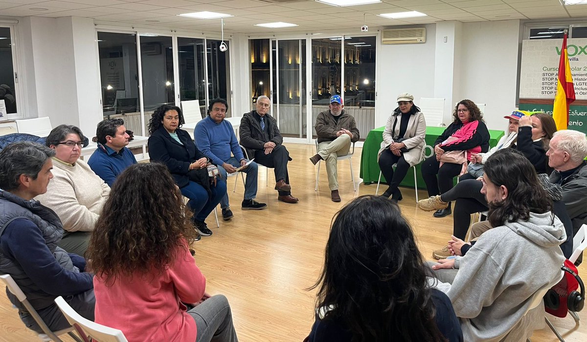 VOX Sevilla tweet media