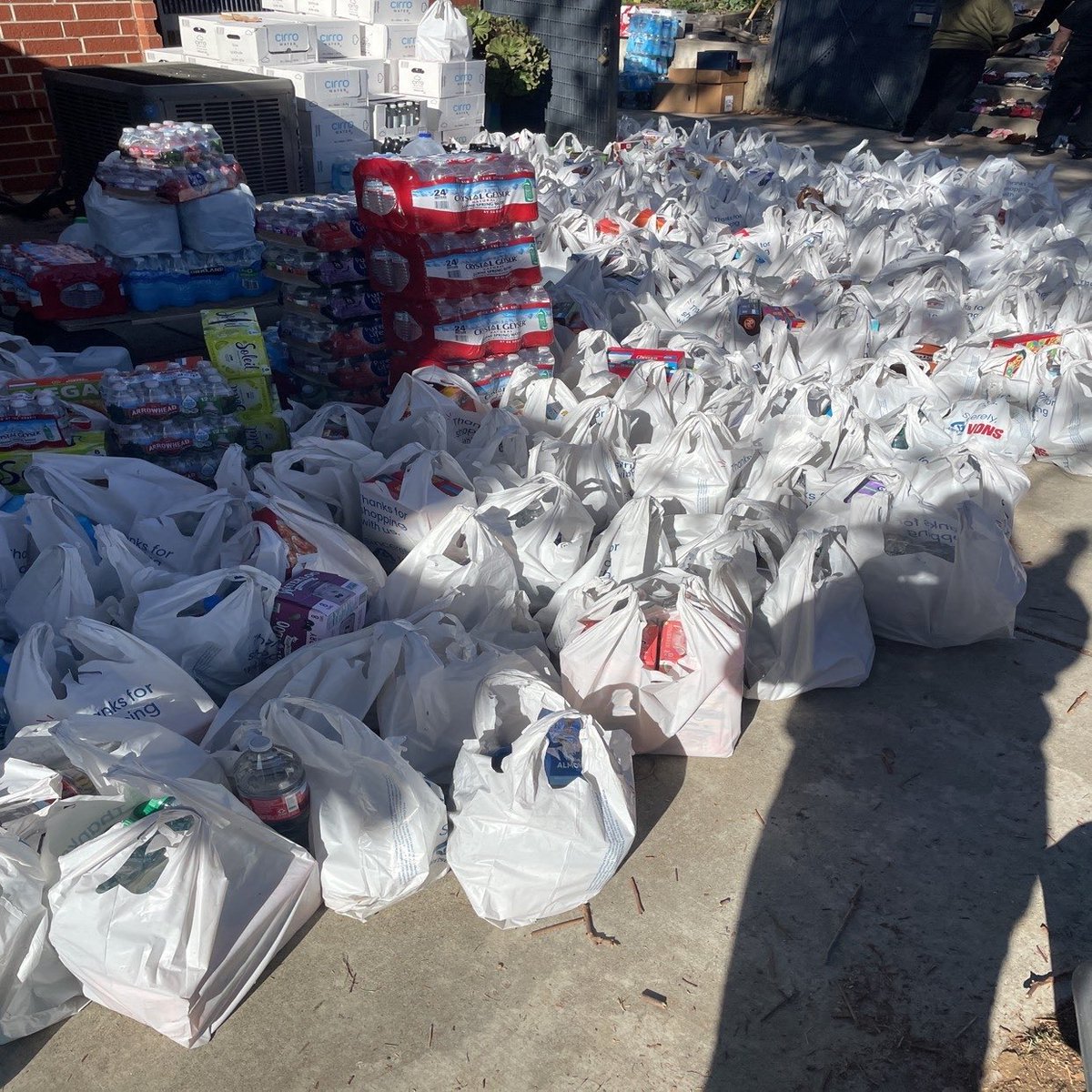 We’ve barely just launched Community Carts on Instacart and we are already delivering thousands of bags of groceries and daily essentials to emergency centers in LA. One of the leaders of a YMCA we work with was watching the cars pull up and said “omg, what are these magical cars