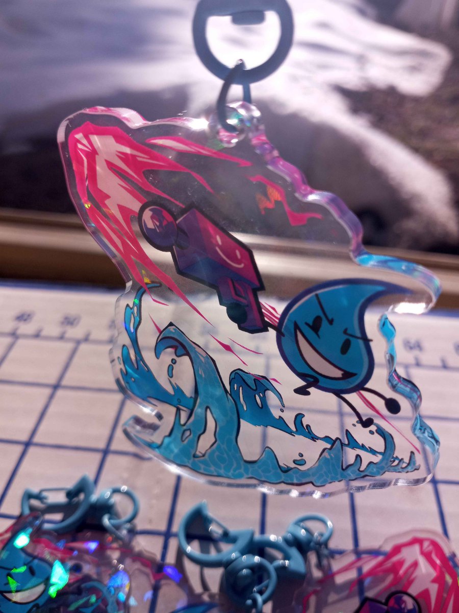 Scrambled_Eggu's tweet image. Limited batch of TEARDROP HOLO charms will also be going up VERYYY soon!! This one was super fun to draw! #osc #tpot #bfdi #teardrop