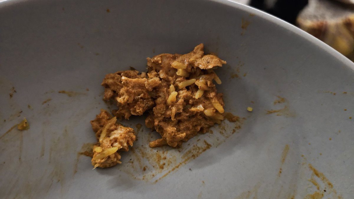 JakeJUnderhill's tweet photo. @sainsburys 
Good evening, I purchased a "meal for 1 Butter Chicken with Pilau rice" today.
Came to eat it tonight and some of the chicken was awful, inedible in fact 👎 https://t.co/NkZ5NsgUkC