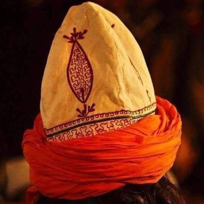 Huthut6666's tweet photo. İnsanların gözünden perdeler kalksa, birbirlerine baksalar, ‘Ne durumda bu adamın mânevî durumu?’ diye. Herkes görecekti ki, insanlar nefsinin karşına geçmiş, el pençe divan durmuş, kimisi rükûda, kimisi secdede; ‘Emret nefsim!’ diyor.  

 İmam-ı Gazâlî https://t.co/x5E94Icxfv