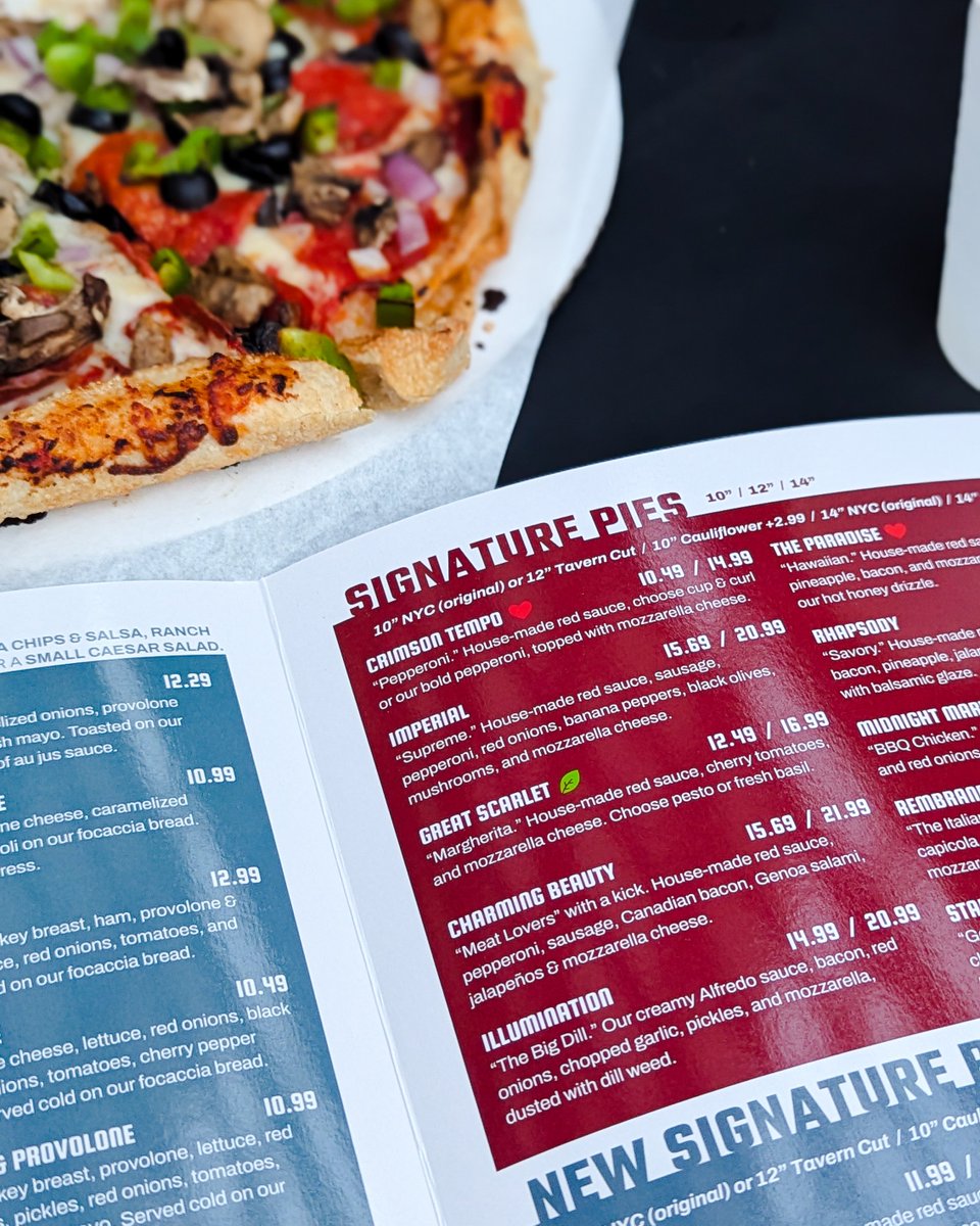 SprayCanCreativ's tweet image. Next time you stop by for some pizza at The Flower Shop in Chickasha, make sure to catch up on your reading 🥸
#graphicdesign #menudesign
