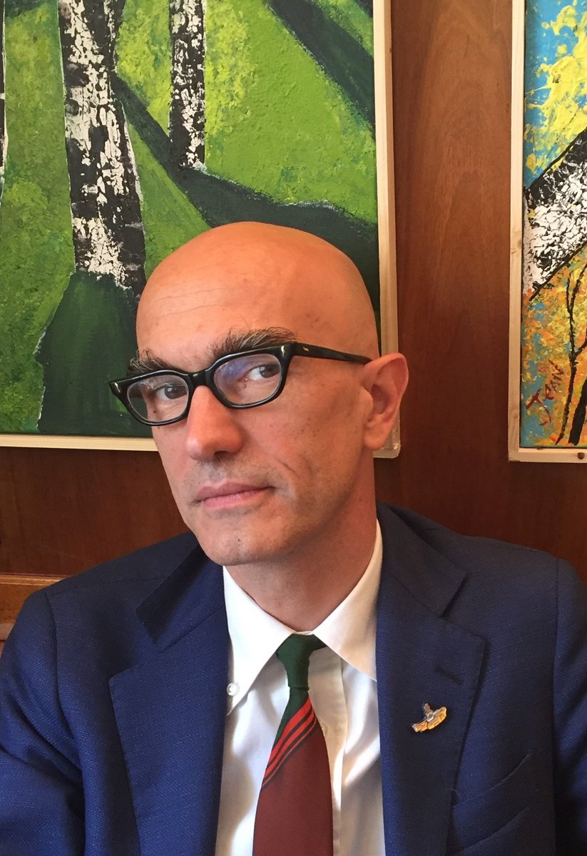 BuzzatiQuotes's tweet photo. Le «Cronache fantastiche» di #Buzzati, nuova ed. 2024: raccolta di oltre 100 elzeviri dal @Corriere presentata da Lorenzo Viganò e @gioeledix alla @MondadoriStore di Milano Duomo.
Giovedì 16.1 alle 18:30.
https://t.co/l3S8Nos0zH https://t.co/fVZqbkBG1M