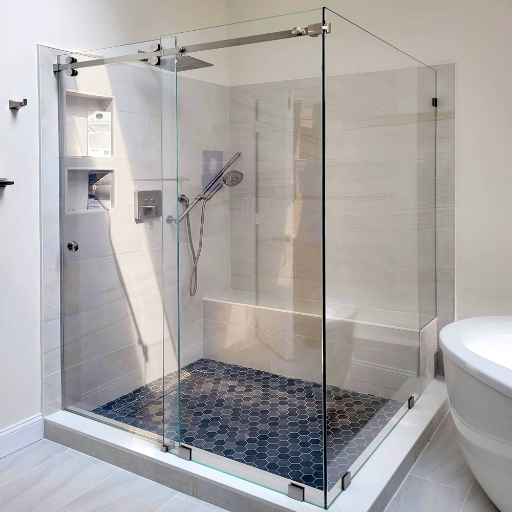 abcglassinc's tweet photo. Glass sliding shower enclosures are perfect for maximizing limited floor space, they blend style and functionality effortlessly. Say goodbye to feel of cramped quarters and hello to a spacious bathroom with sliding glass doors ! 🌟 #BathroomDesign #ShowerEnclosures #SpaceSaver https://t.co/HZqzmJTtmy