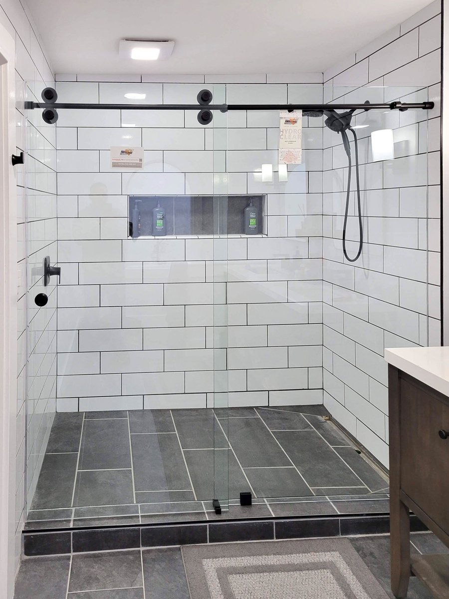 abcglassinc's tweet photo. Glass sliding shower enclosures are perfect for maximizing limited floor space, they blend style and functionality effortlessly. Say goodbye to feel of cramped quarters and hello to a spacious bathroom with sliding glass doors ! 🌟 #BathroomDesign #ShowerEnclosures #SpaceSaver https://t.co/HZqzmJTtmy