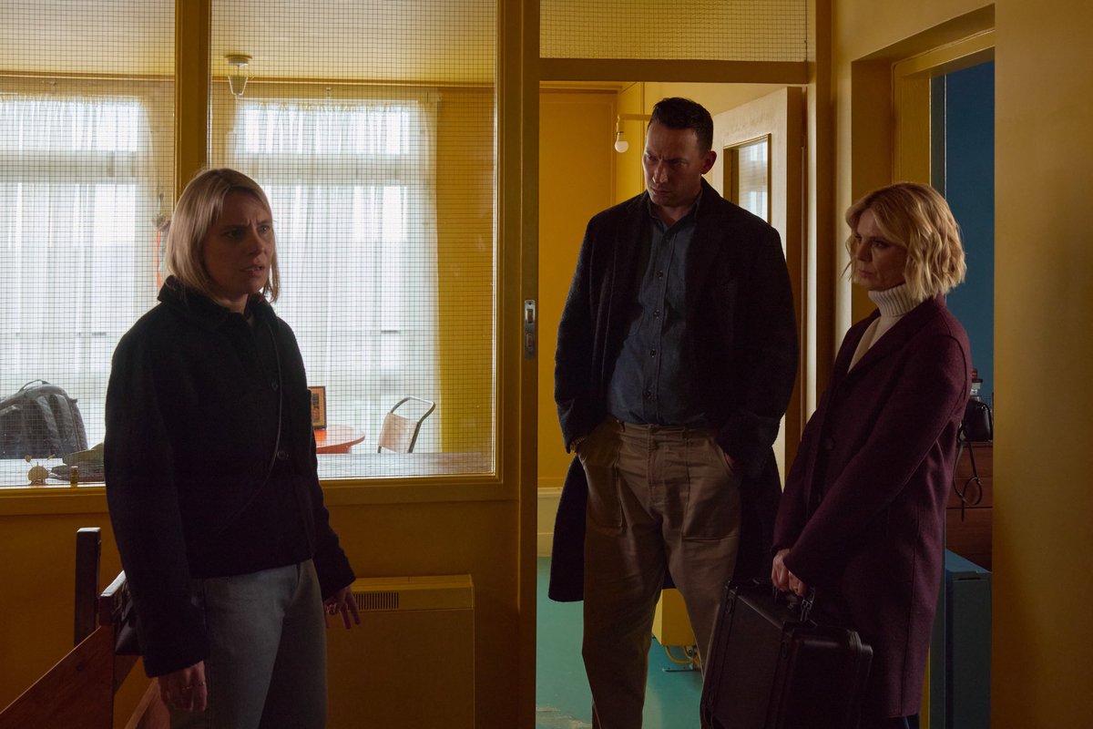 MrDavidCaves's tweet photo. Get ready for another #SilentWitness instalment tonight at 9pm on @BBCOne &amp; @BBCiPlayer with ‘Homecoming’, featuring a stellar guest cast. https://t.co/fAu2KdBILP