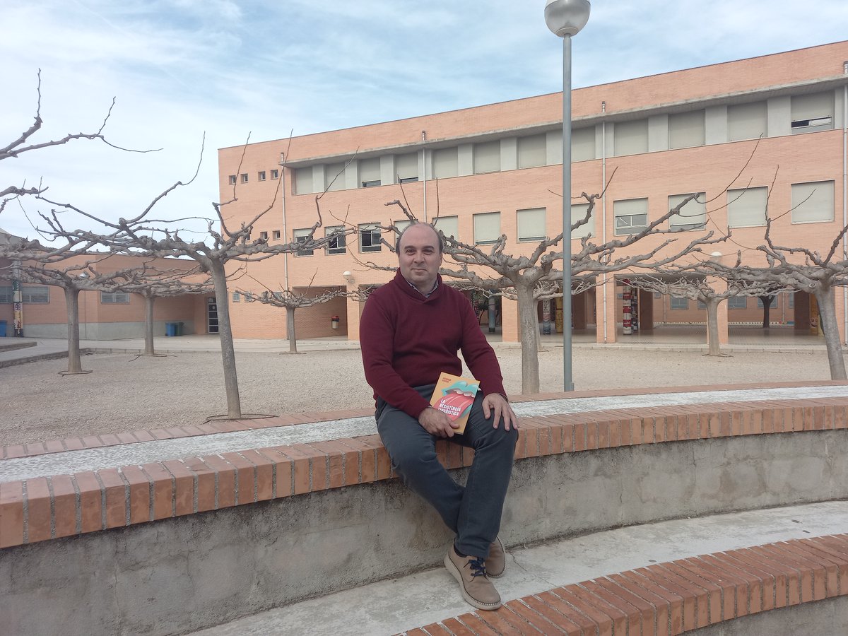 Moltes gràcies a Violeta Tena per l'entrevista sobre La resistència lingüística en El temps
eltemps.cat/article/61598/…