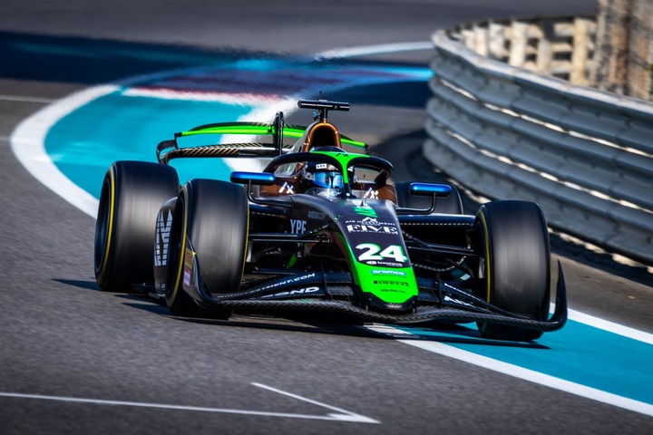 A Franquito ya lo tenemos. Ahora hay que lograr tener en F2 a este loquito lindo. Se llama Nico Varrone, y ademas de ser un talentazo, en un tipo de esos que siempre queres que les vaya bien. Apoyemos 🇦🇷

#NicoVarroneAF2