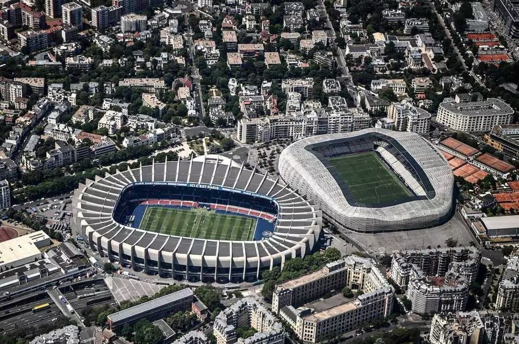 MeteoFootMaps's tweet photo. 🚨 L'image est dingue et elle entrain de se réaliser !

Oui le Paris FC, nous rapporte @lequipe, devrait jouer à Jean Bouin dans un futur proche ! 

Deux stades de clubs professionnels aussi proches en Europe ça NEXISTE PAS !

Ça DOIT DEVENIR UN DERBY 🔥

#Ligue1 https://t.co/tgr7eCcv9X