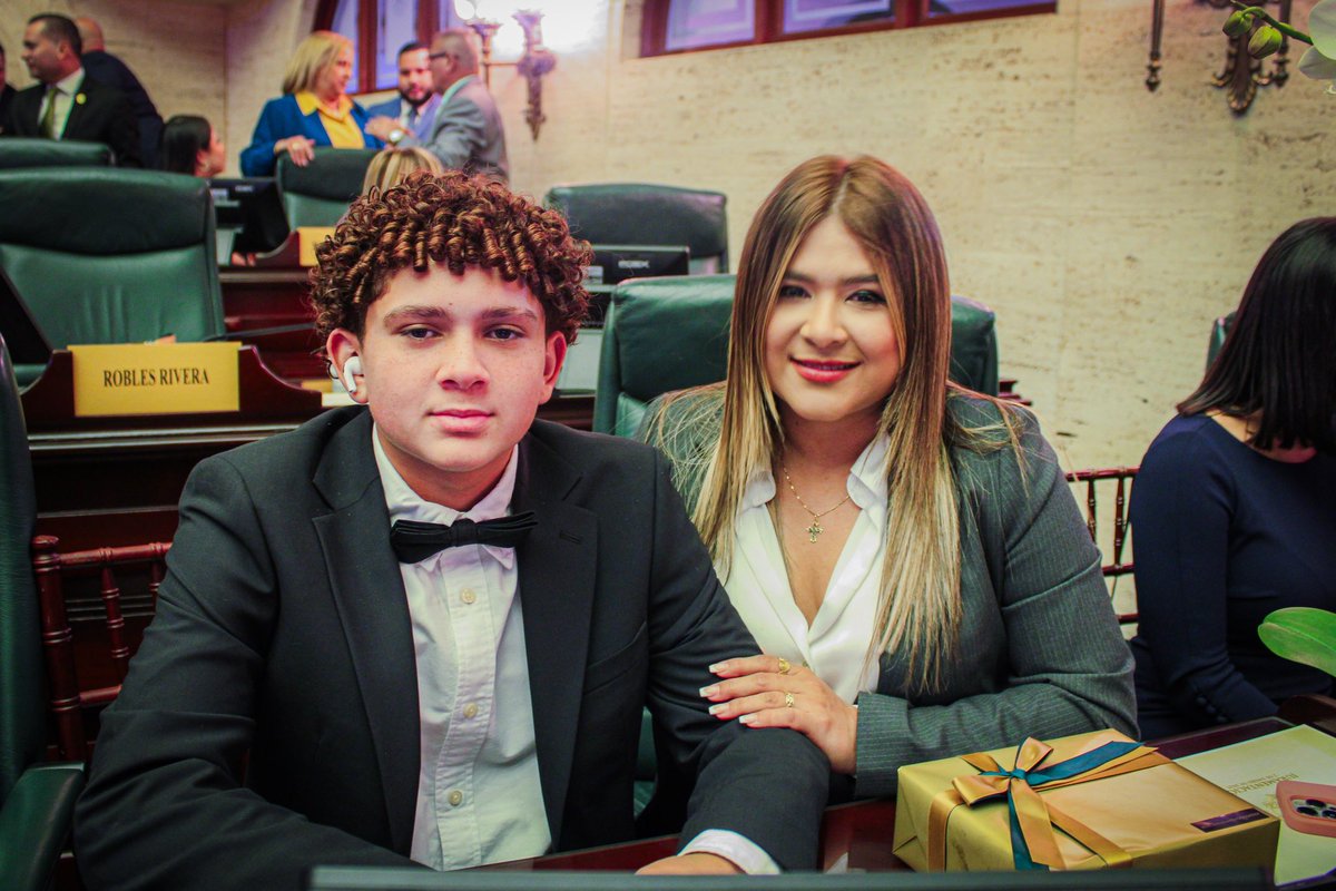 Hoy se celebró la Sesión Inaugural de la 20ª Asamblea Legislativa en la Cámara de Representantes de Puerto Rico, un momento lleno de emoción y esperanza que marca el inicio de una nueva etapa de trabajo por nuestra isla. Reafirmo mi compromiso de representar a cada puertorriqueño