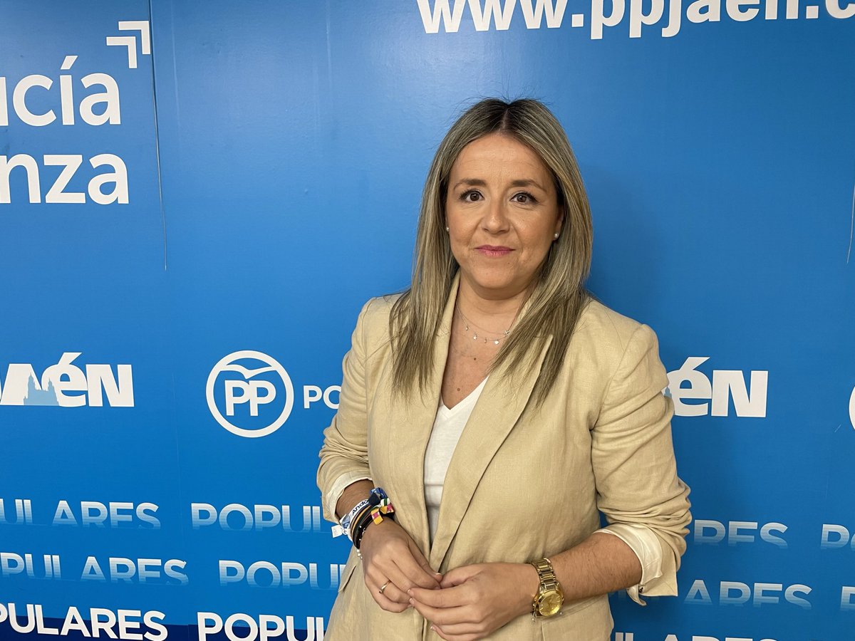 🗣️<a href="/eggonzalez78/">Elenagg</a> califica de hipócrita la visita de Paco Reyes a Linares tratando de apropiarse del trabajo y del esfuerzo de otros.

Son inaceptables sus continuas mentiras intentando engañar a los linarenses y atacando sin argumentos a la Junta y al PP

📲ppjaen.es/noticias/3896-…