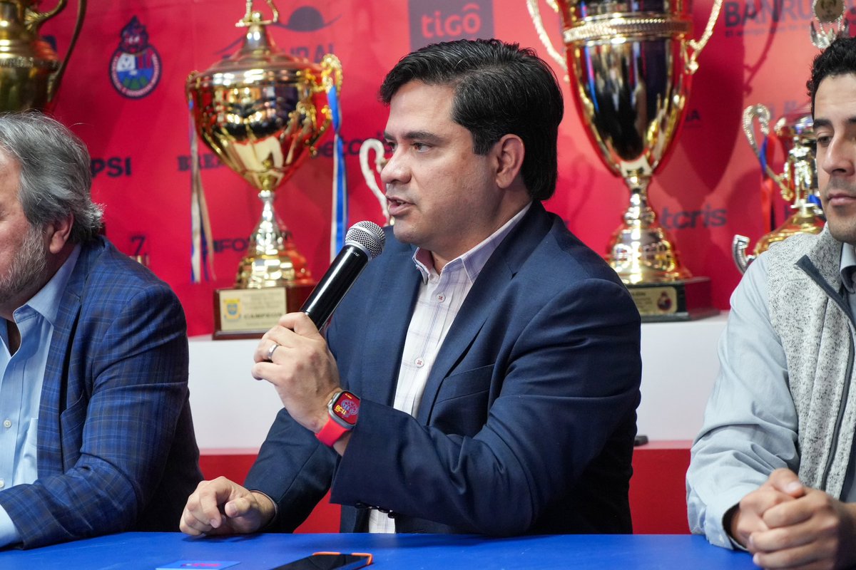 Rojos_Municipal's tweet photo. 💡 ¡El Estadio El Trébol tendrá iluminación de primer nivel con @MuscoLighting! ⚽️ Además, lanzamos el Club del Rojo: experiencias VIP, descuentos y acceso exclusivo todo el año. 🔴✨ 
⚠️ Más información en breve por https://t.co/r9deuuISoq https://t.co/LqBAccLzp7