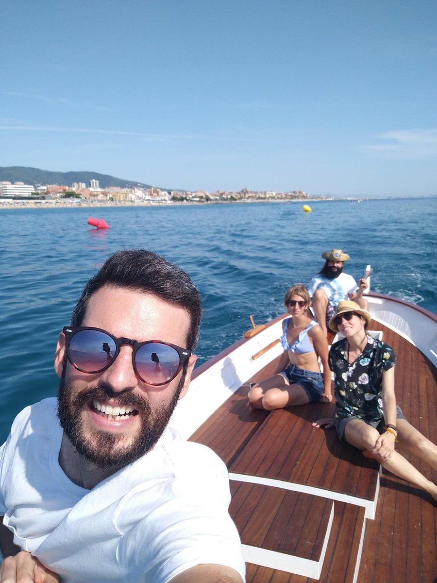sheylajulian's tweet photo. Àmic, Adrià, has marxat massa aviat. Et trobarem a faltar. 💫 https://t.co/UBTZJyhEnQ