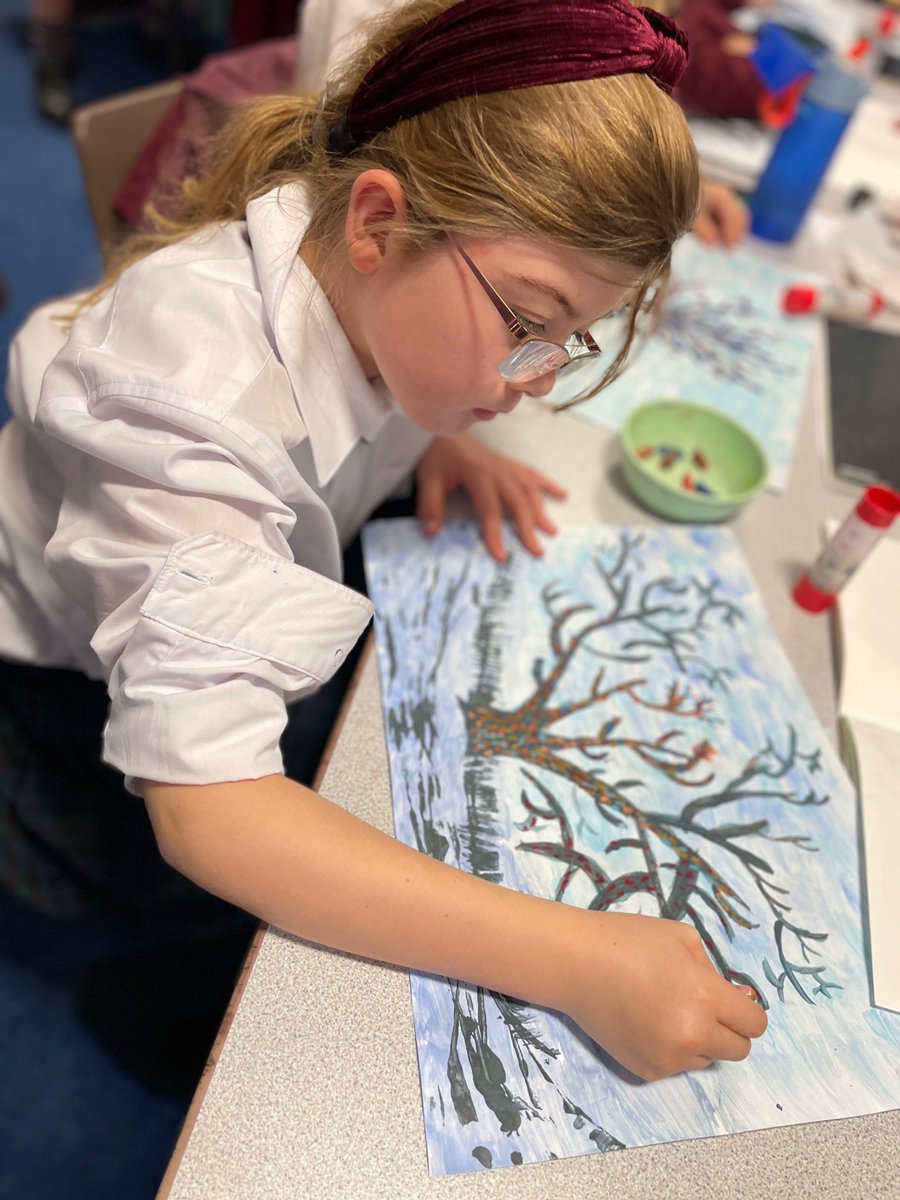 Year 5 have been looking at the work of Mondrian. This work was ongoing before Christmas but somehow missed the newsletter.
Here are 5B adding oil pastel details to their Red Trees.