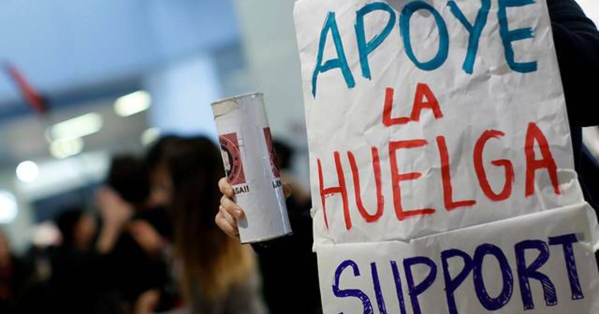 ccu_federacion's tweet photo. Chile. Estudio revela aumento de huelgas legales e ilegales: Se incrementa la lucha de la clase trabajadora por sus derechos https://t.co/0Rle09swtq https://t.co/2L6H1kqJE1