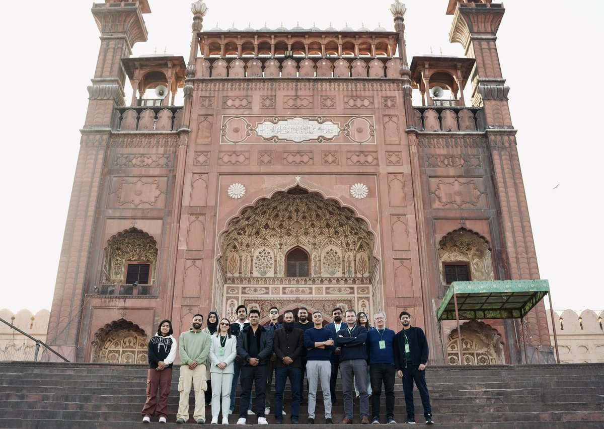 That’s all from the Sultans squad from the Hazoori Bagh, Lahore! 🙌

#SultanSupremacy | #DECADEOFHBLPSL